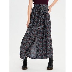 NWT - American Eagle Floral Maxi Skirt